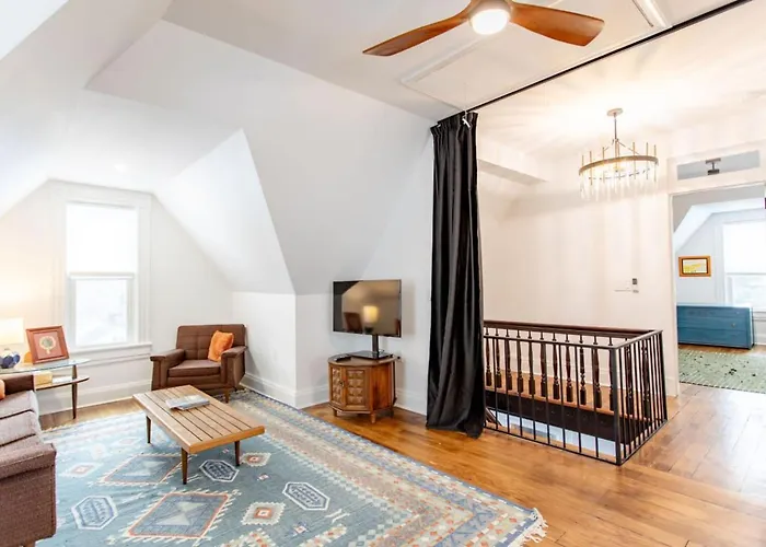 Apartment Luxury 5br Perfect For Groups Pittsburgh