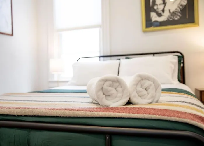 Apartment Luxury 5br Perfect For Groups Pittsburgh