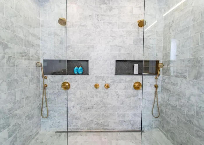 Apartment Luxury 5br Perfect For Groups Pittsburgh